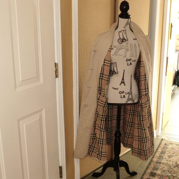 Burberry Jackets & Blazers - Burberry Trench Coat